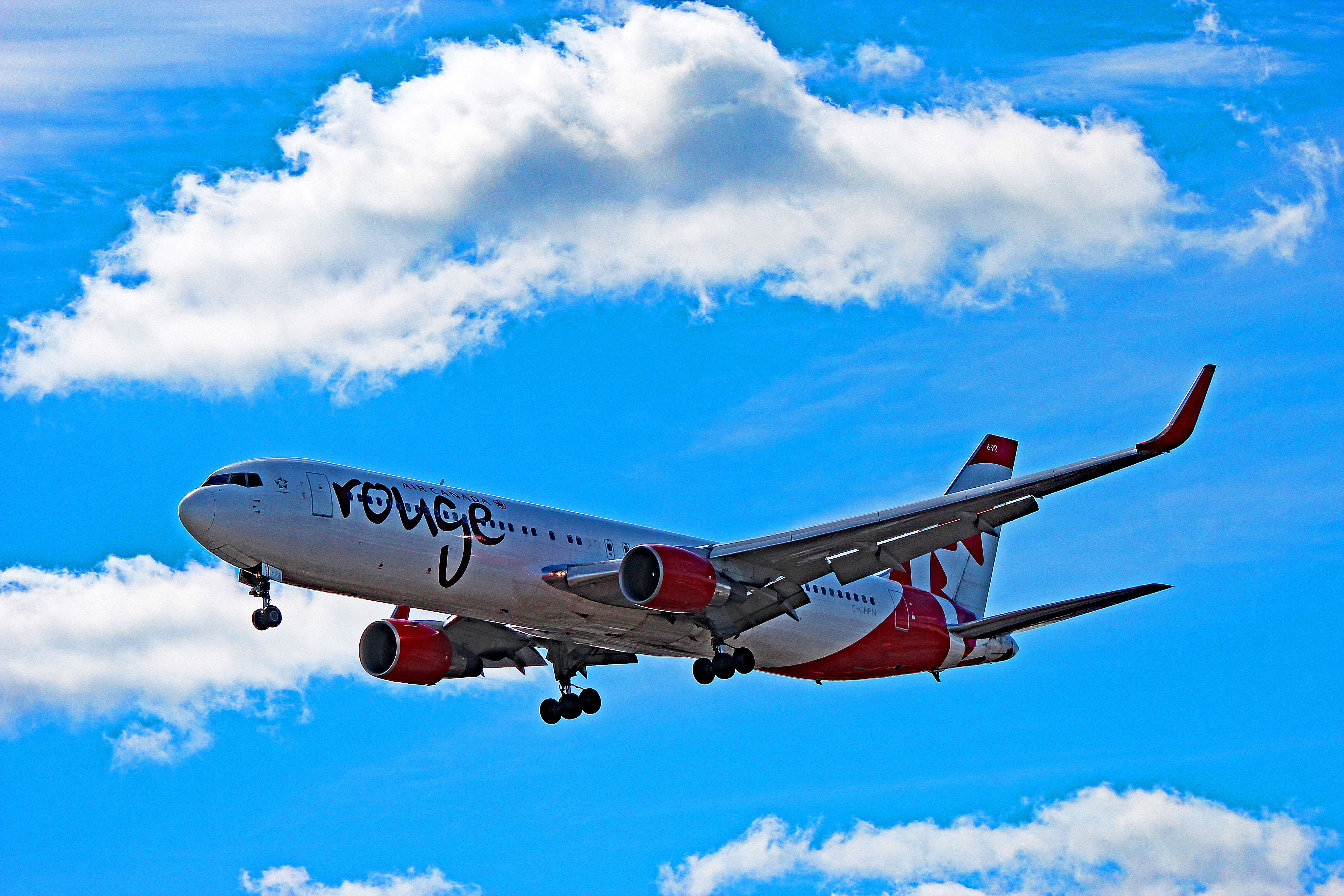 c-ghpn air canada rouge boeing 767-300er