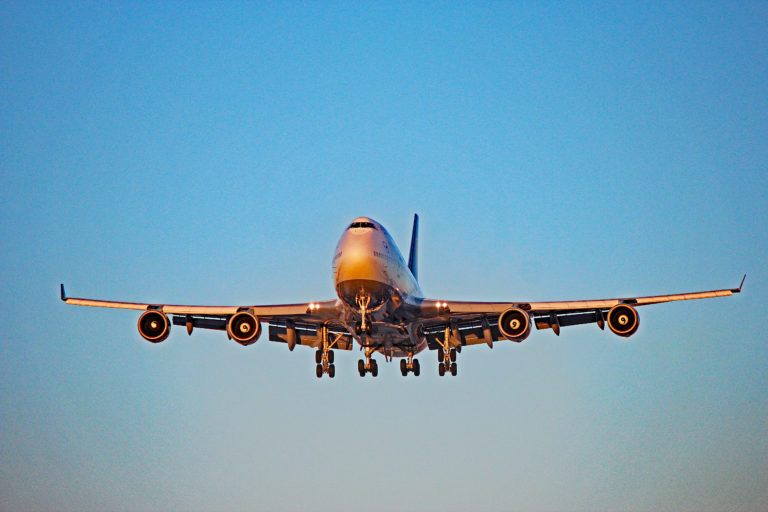 D ABVP Lufthansa Boeing 747 400 Landing At Sunset