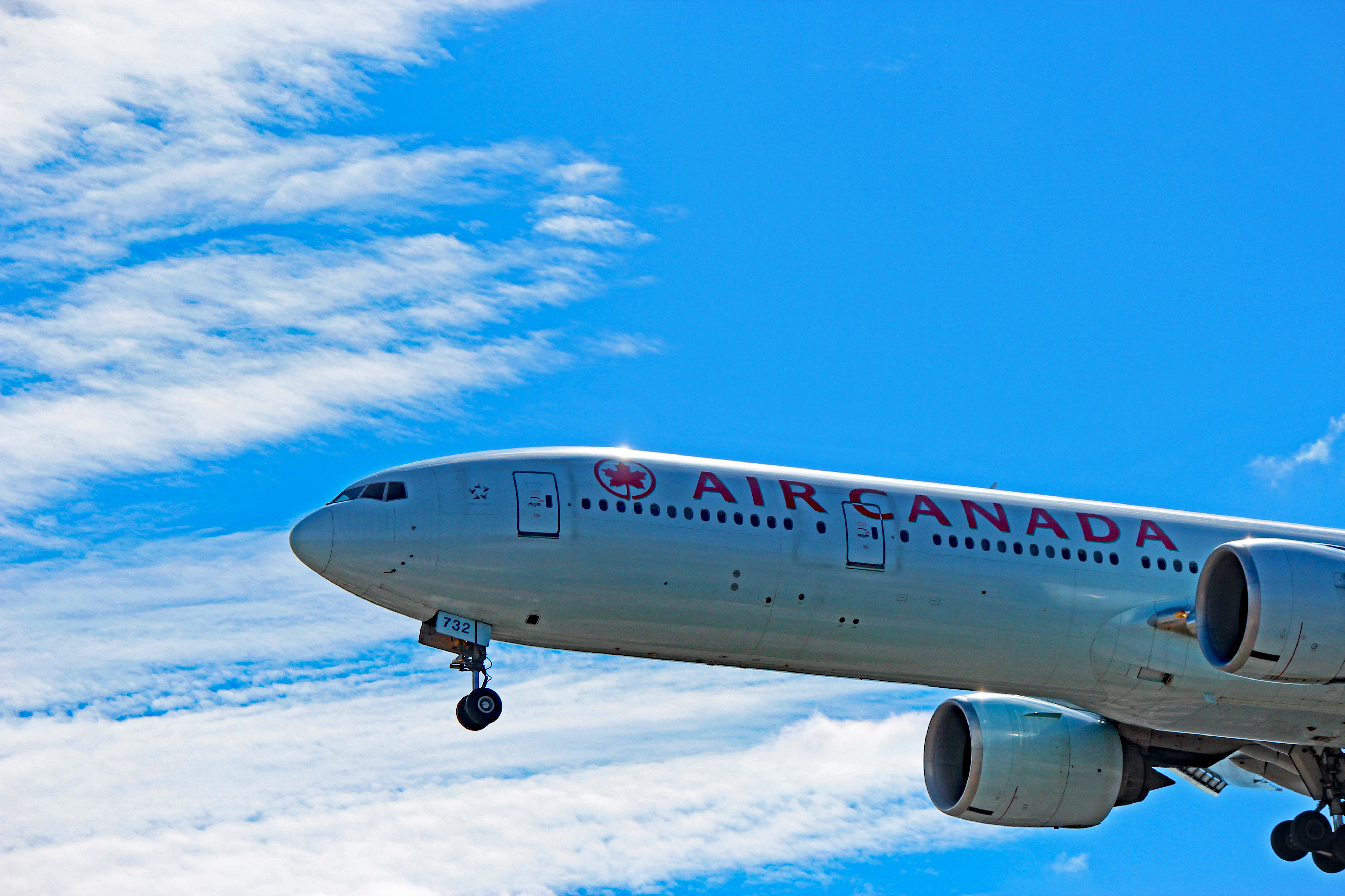 c-fitu-air-canada-boeing-777-300er-largest-in-the-fleet