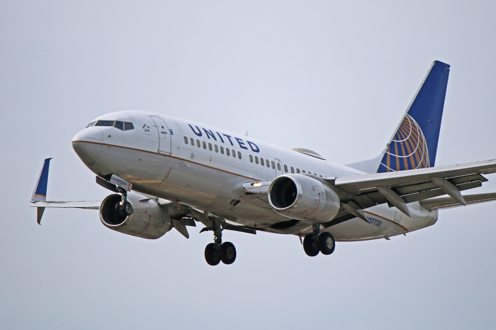 N27733: United Airlines Boeing 737-700 (1st Flew With Continental In '99)