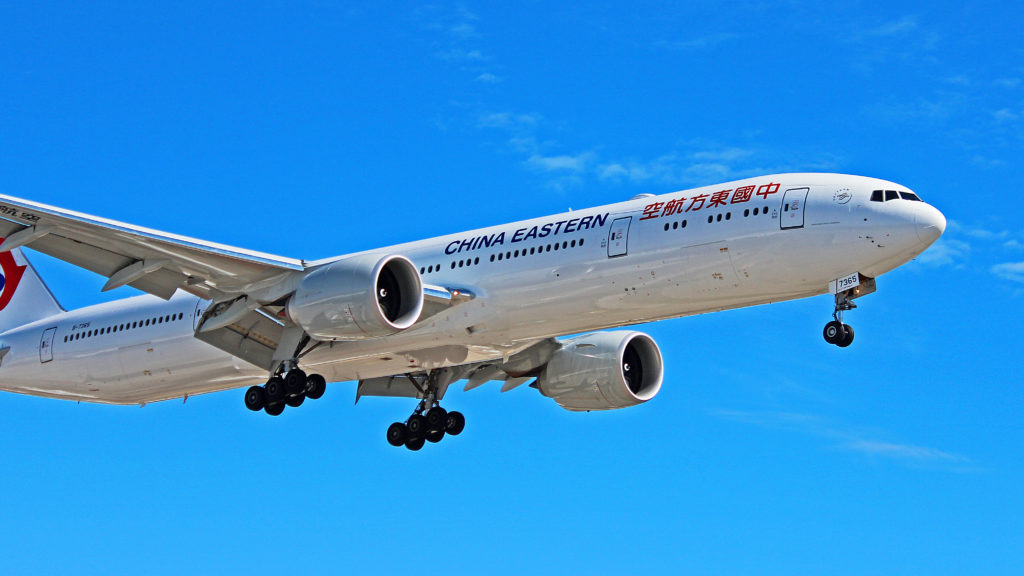 b-7365 china eastern airlines boeing 777-300er
