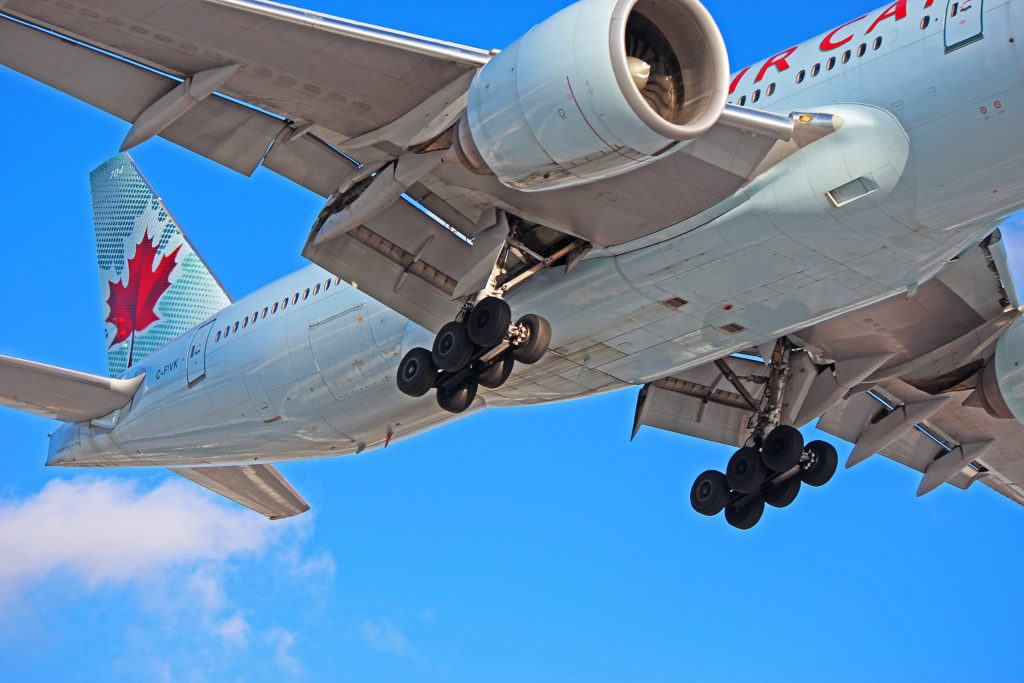 C-FIVK: Air Canada Boeing 777-200LR (Landing At Toronto Pearson)