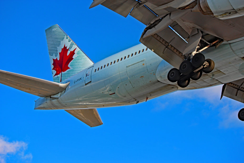 C-FIVK: Air Canada Boeing 777-200LR (Landing At Toronto Pearson)