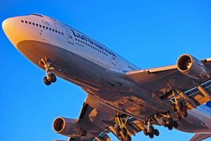 d-abvp lufthansa airlines boeing 747-430 yyz