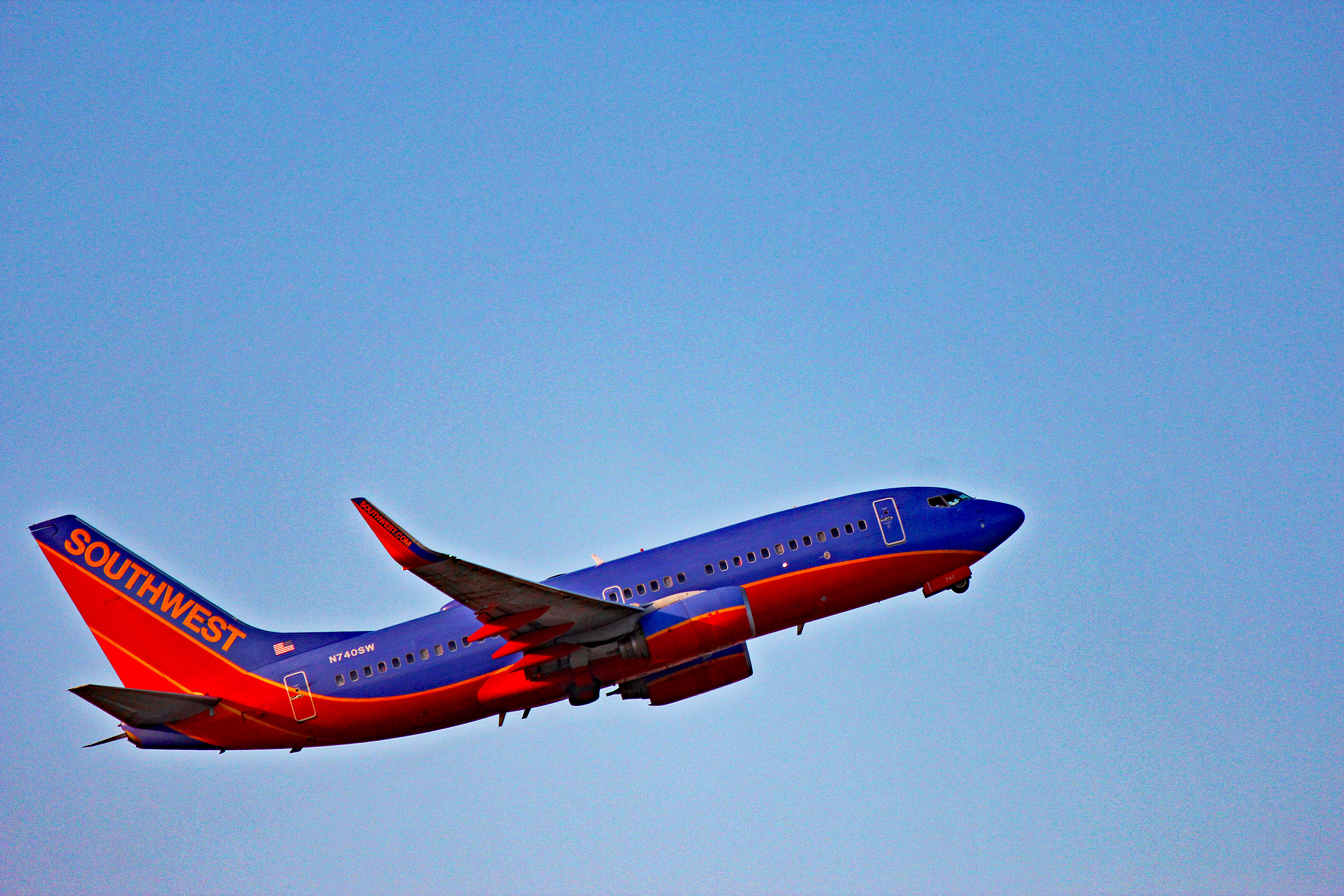 n740sw southwest airlines boeing 737-700 fll