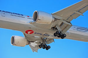 tc-jjy turkish airlines boeing 777-300er toronto pearson yyz