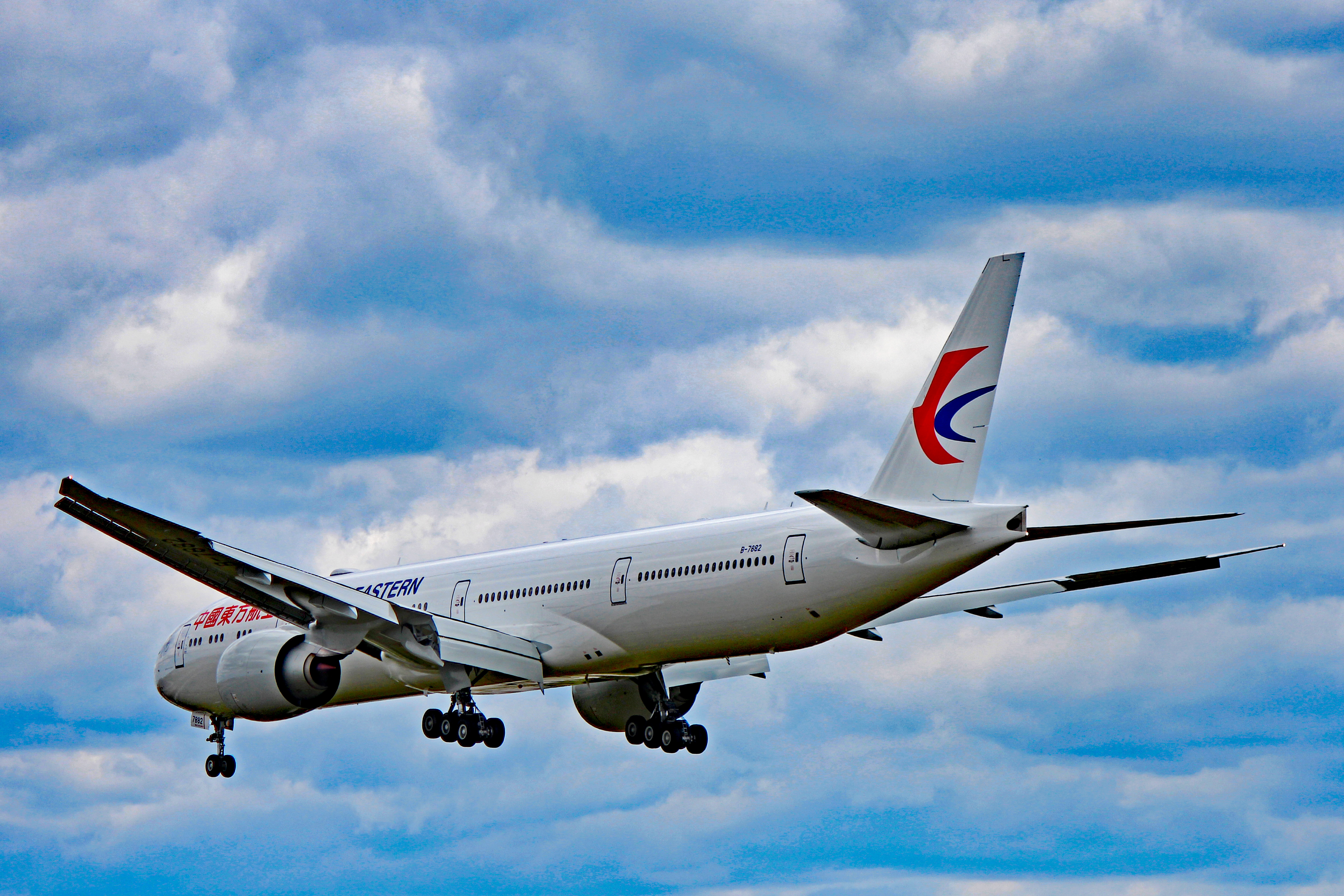 B-7882: China Eastern Airlines Boeing 777-300ER (1st Week In Service)
