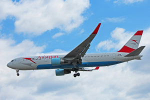oe-law austrian airlines boeing 767-300er toronto yyz