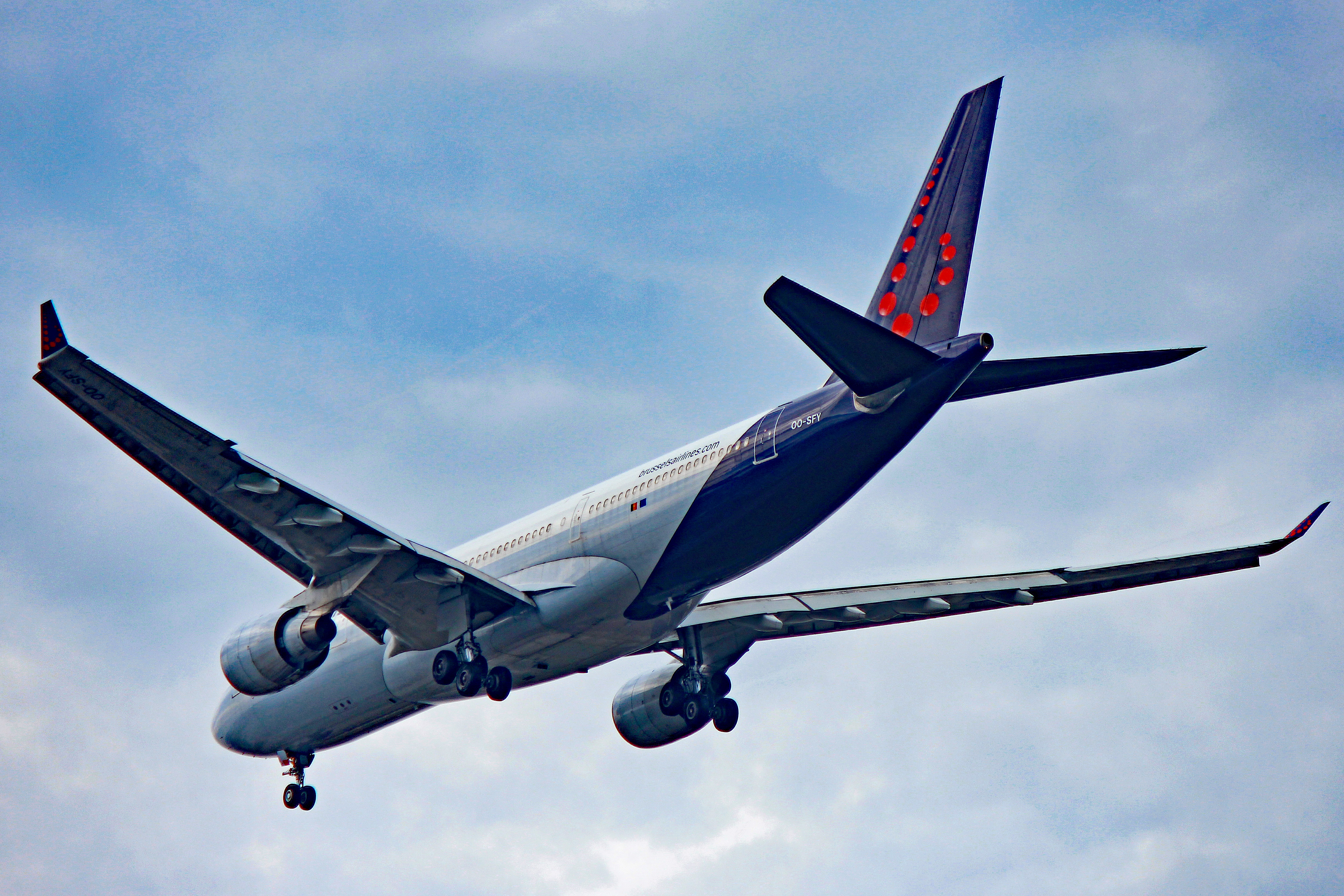oo-sfy brussels airlines airbus a330-200 toronto yyz