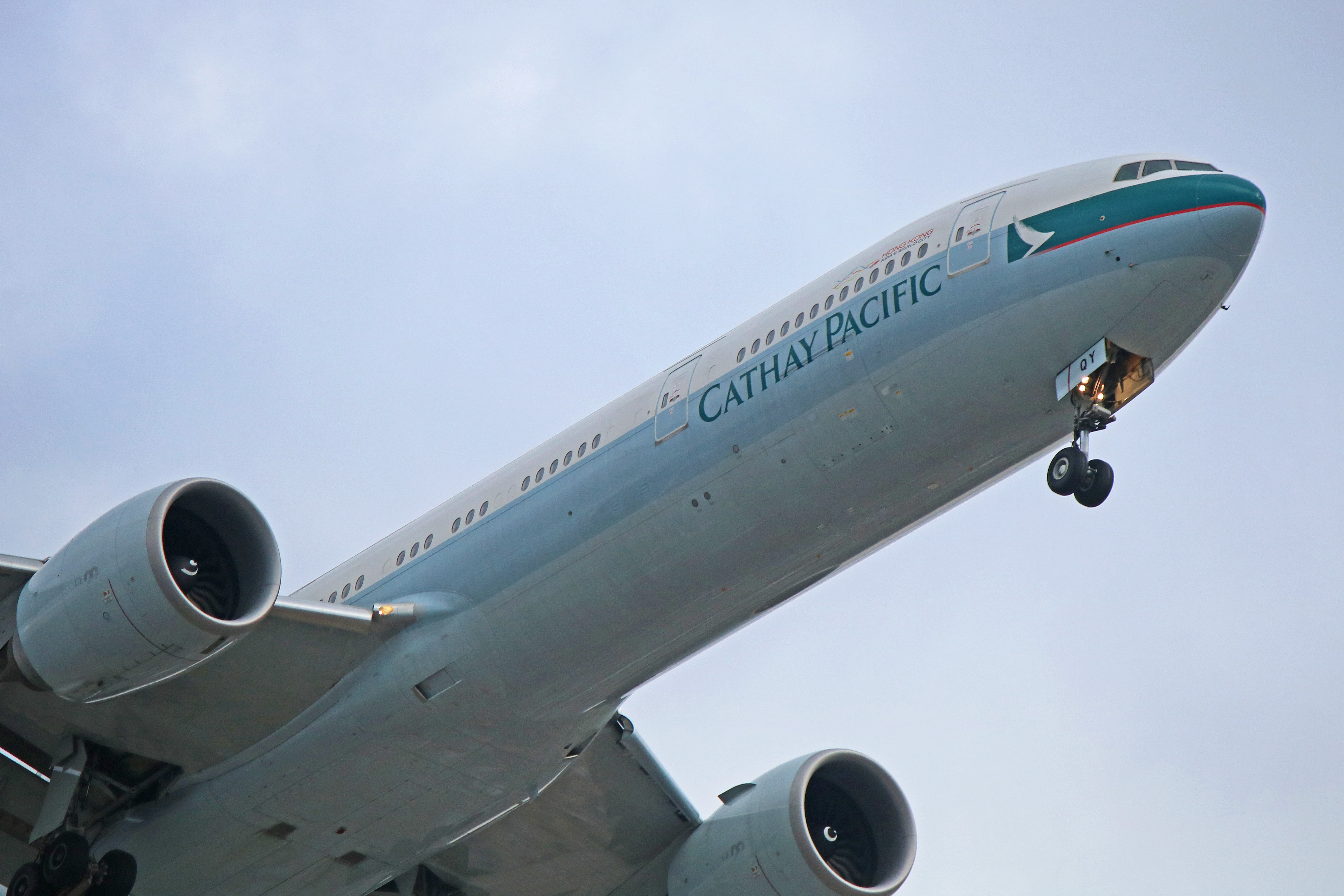b-kqy cathay pacific boeing 777-300er toronto pearson yyz