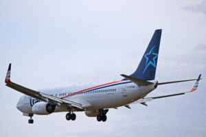 c-gtqx air transat boeing 737-800 toronto pearson yyz