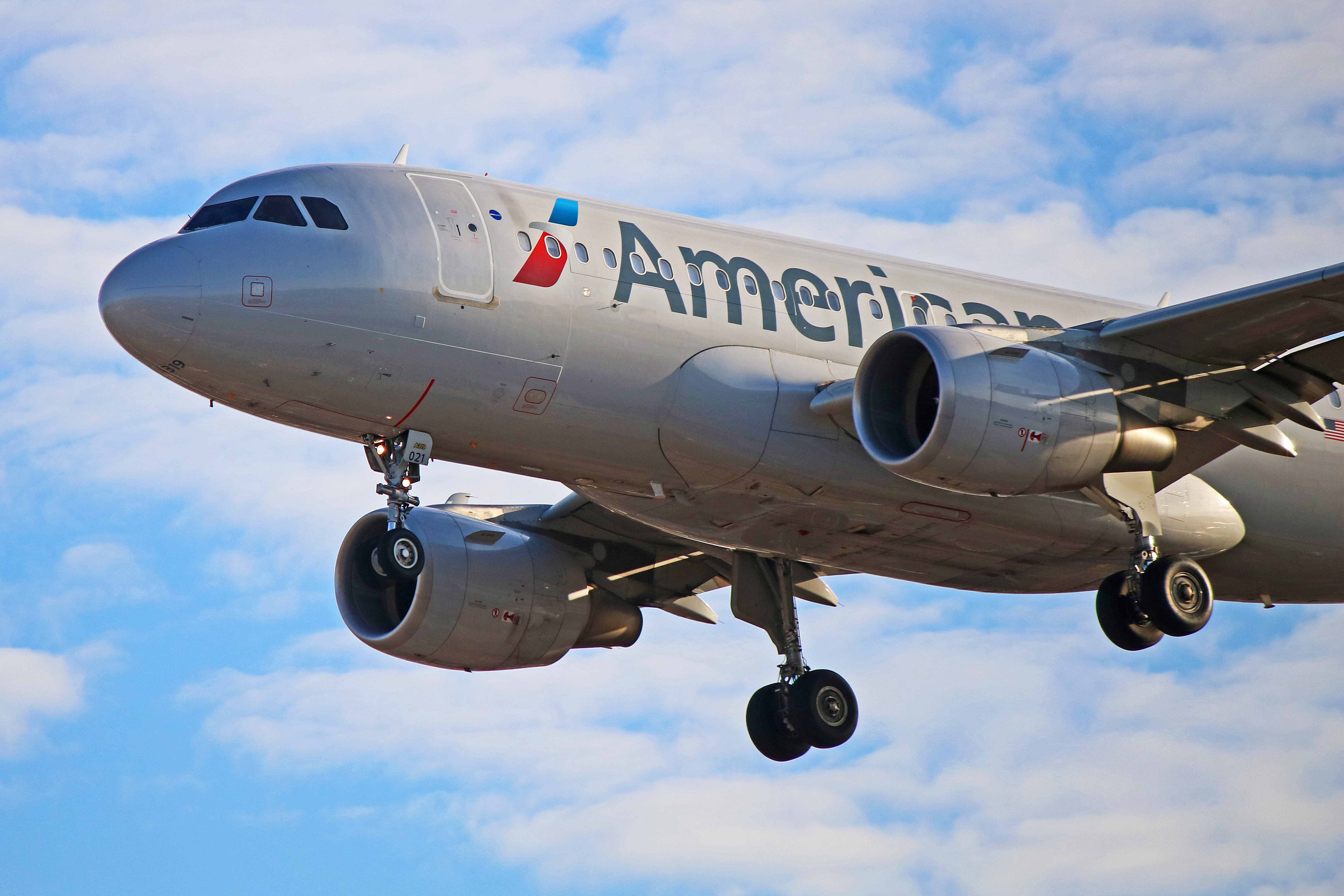 n9021h american airlines airbus a319-100 toronto pearson yyz