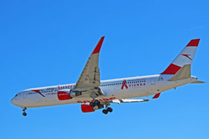 oe-lay austrian airlines boeing 767-300er toronto pearson yyz