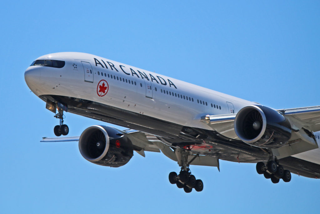 C-FITL: Air Canada Boeing 777-300ER (Final Approach To YYZ)