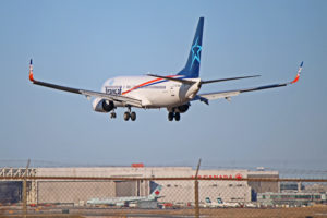 c-gyqw air transat boeing 737-800 toronto pearson yyz