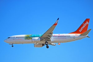 c-gvvh sunwing airlines boeing 737-800 toronto pearson yyz smartwings