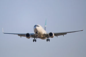c-gwjg westjet airlines boeing 737-700 toronto pearson yyz