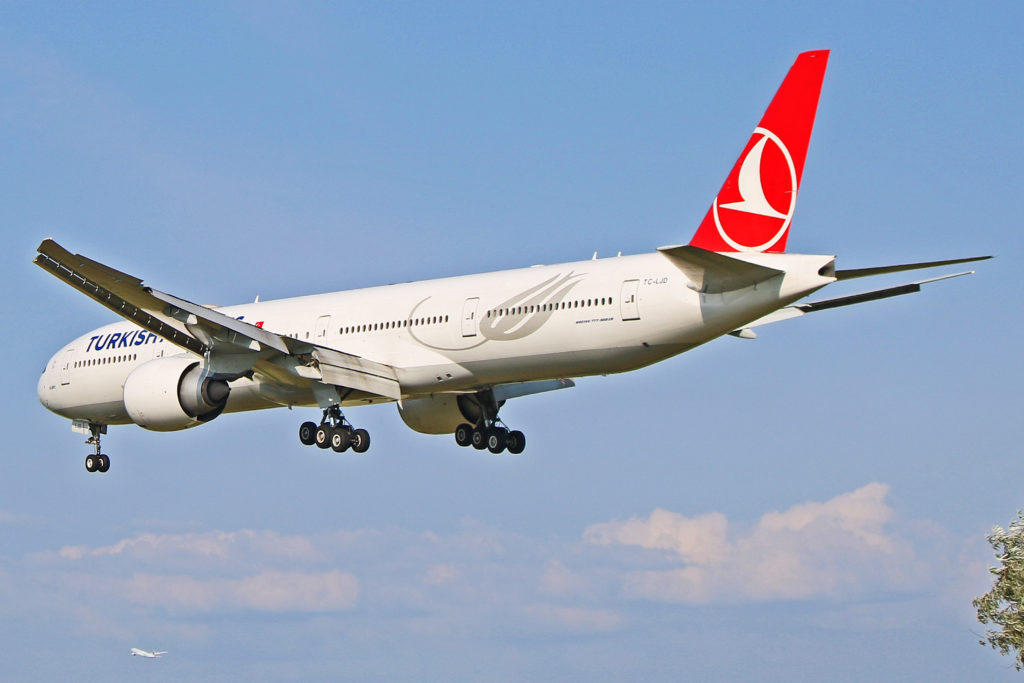 Turkish airlines 777. Boeing 777-300er Туркиш Эйрлайнс. B777 300er Turkish. Боинг 777 300 Туркиш Эйрлайнс. B777-300er Туркиш Эйрлайнс.