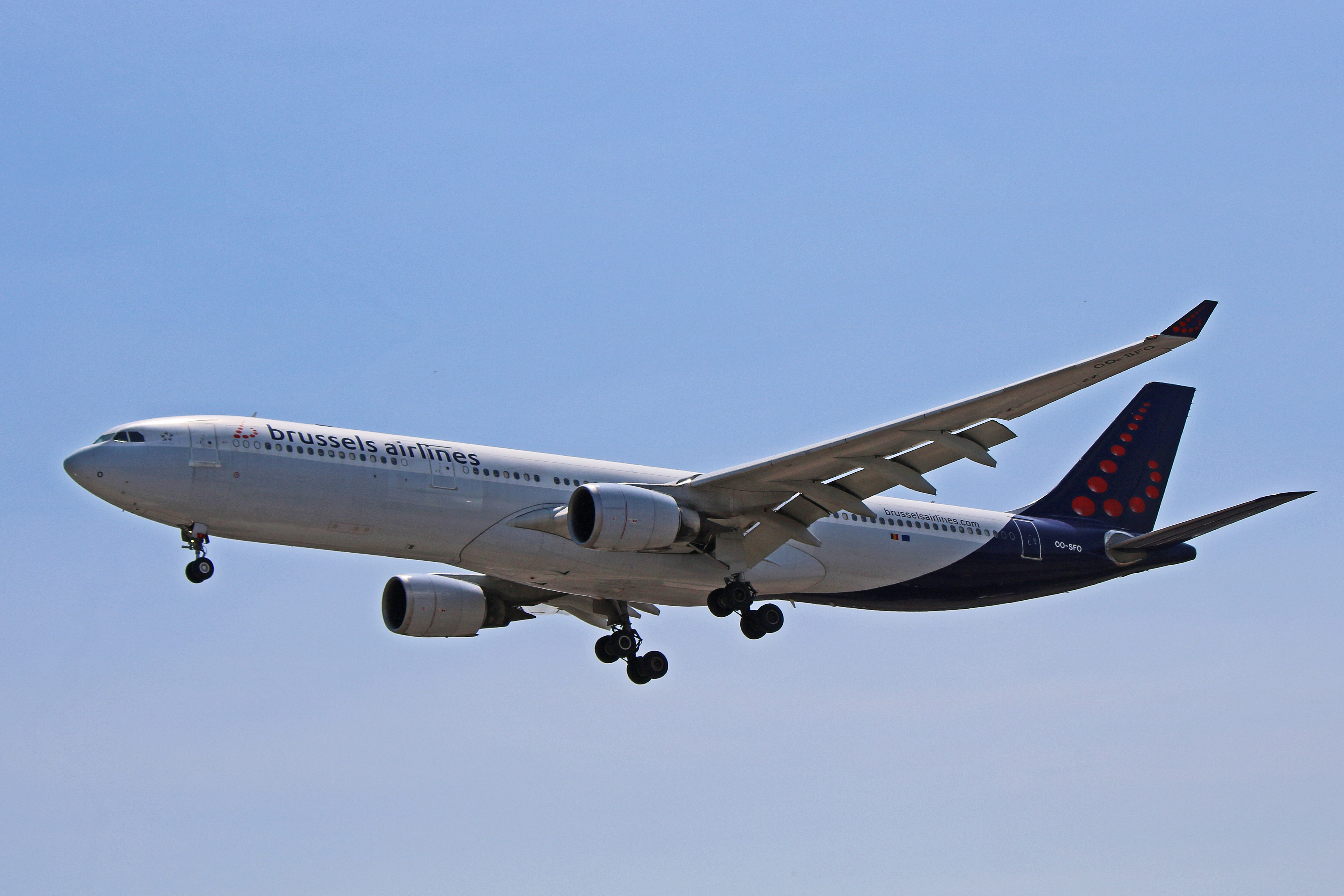 oo-sfo brussels airlines airbus a330-300 toronto pearson yyz
