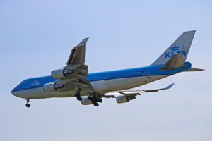 ph-bfb klm royal dutch airlines boeing 747-400 toronto pearson yyz