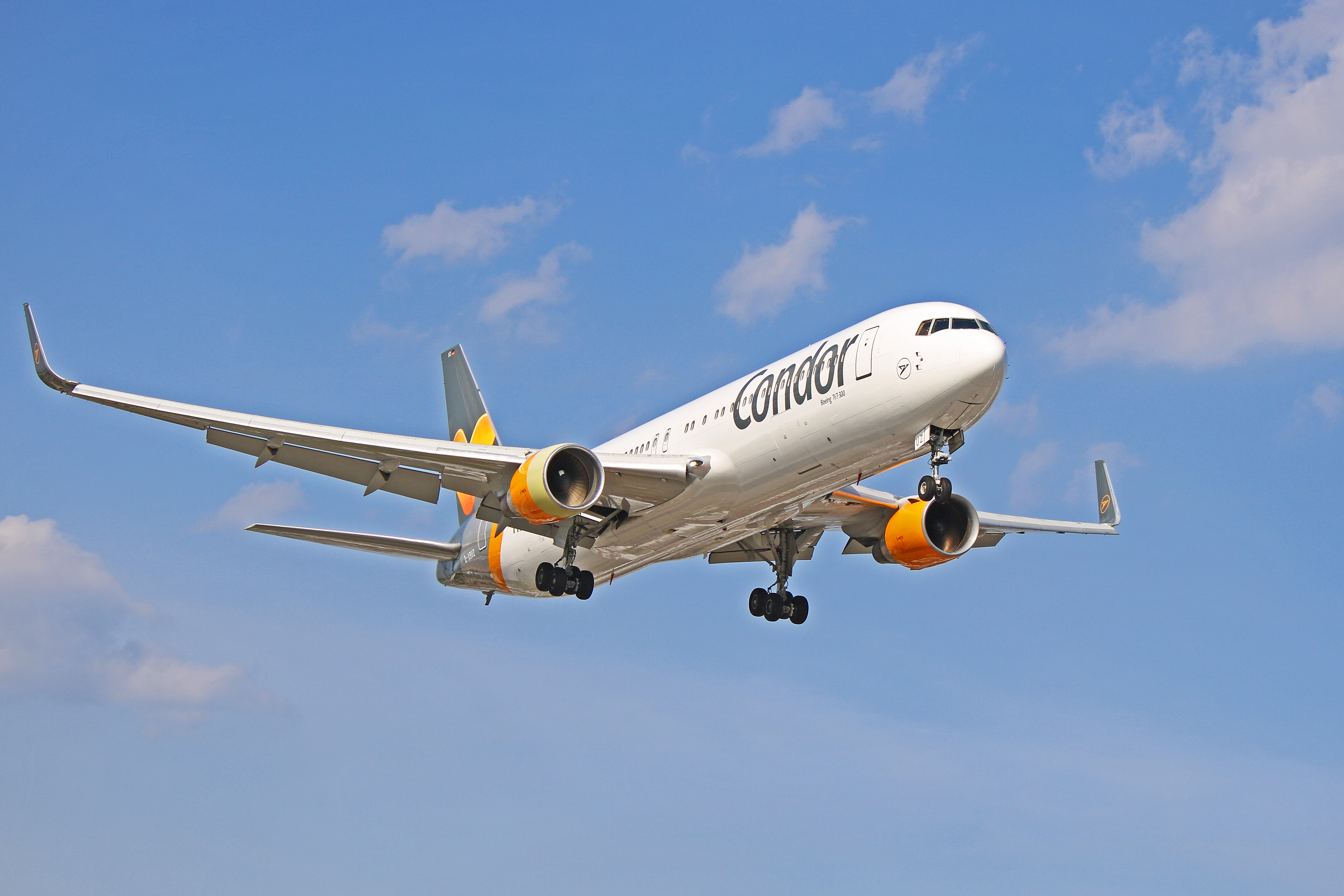 D-ABUZ: Condor Airlines Boeing 767-300ER (In Flight Since 1991)