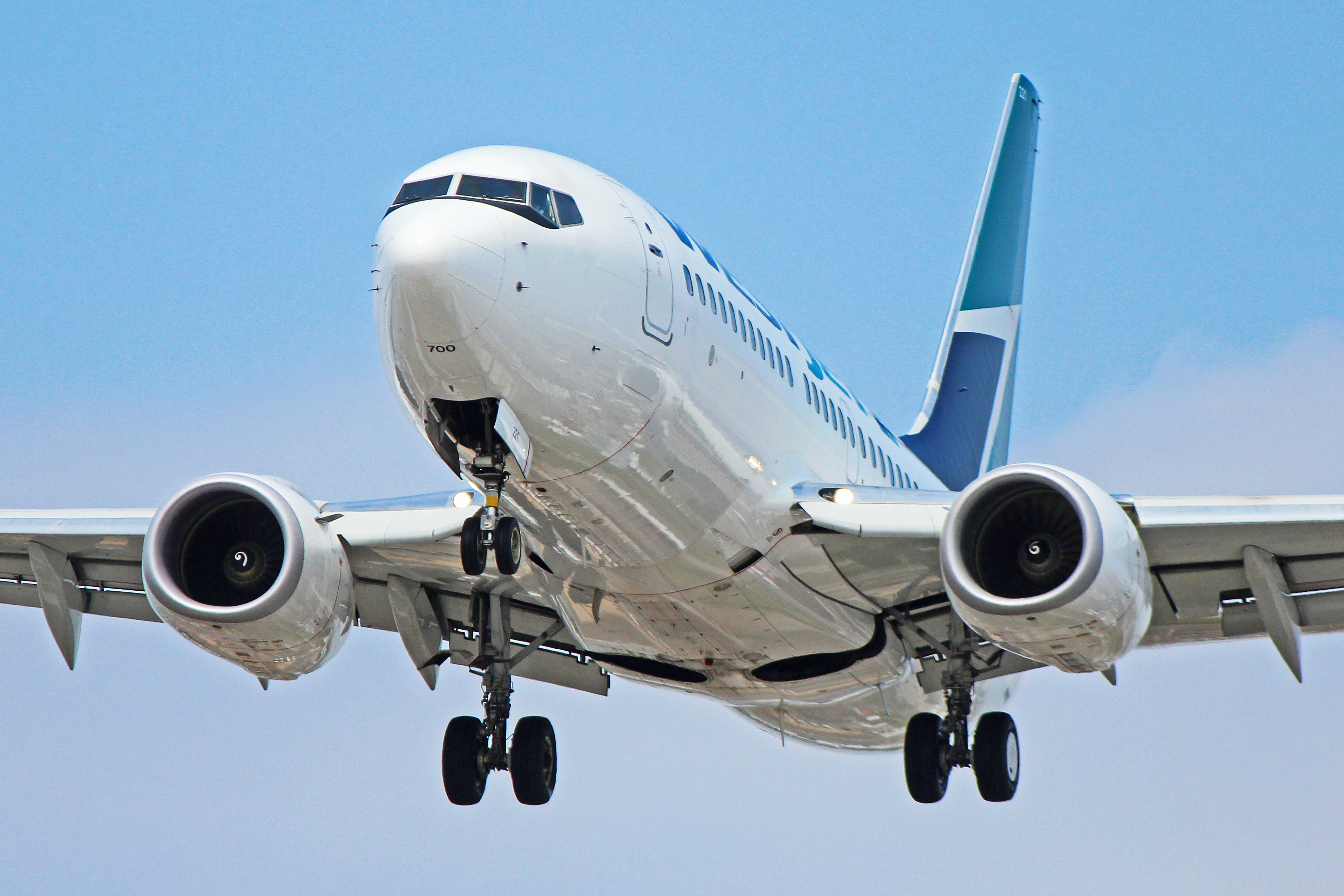 c-fwsx westjet airlines boeing 737-700 toronto pearson yyz