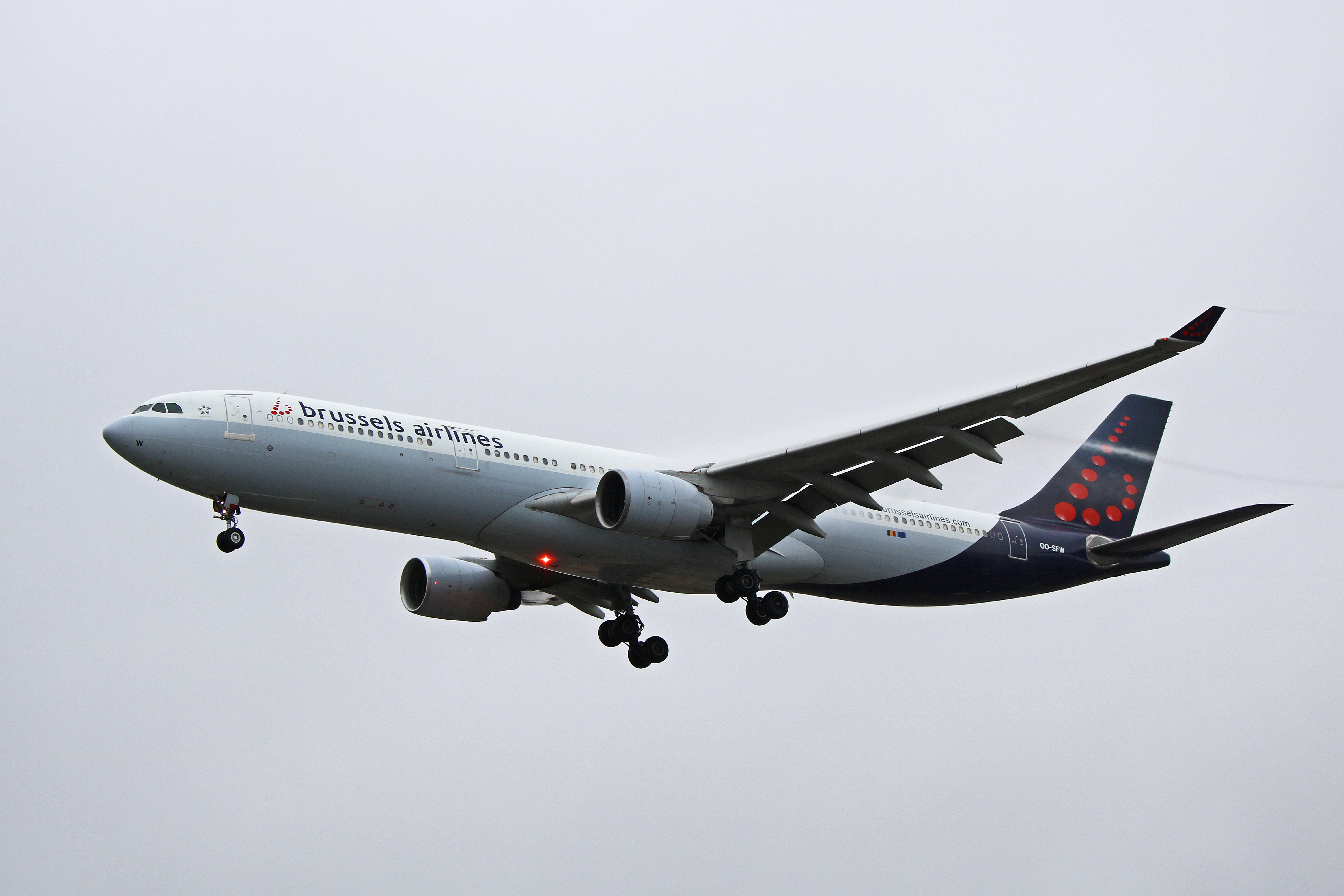 oo-sfw brussels airlines airbus a330-300 toronto pearson yyz