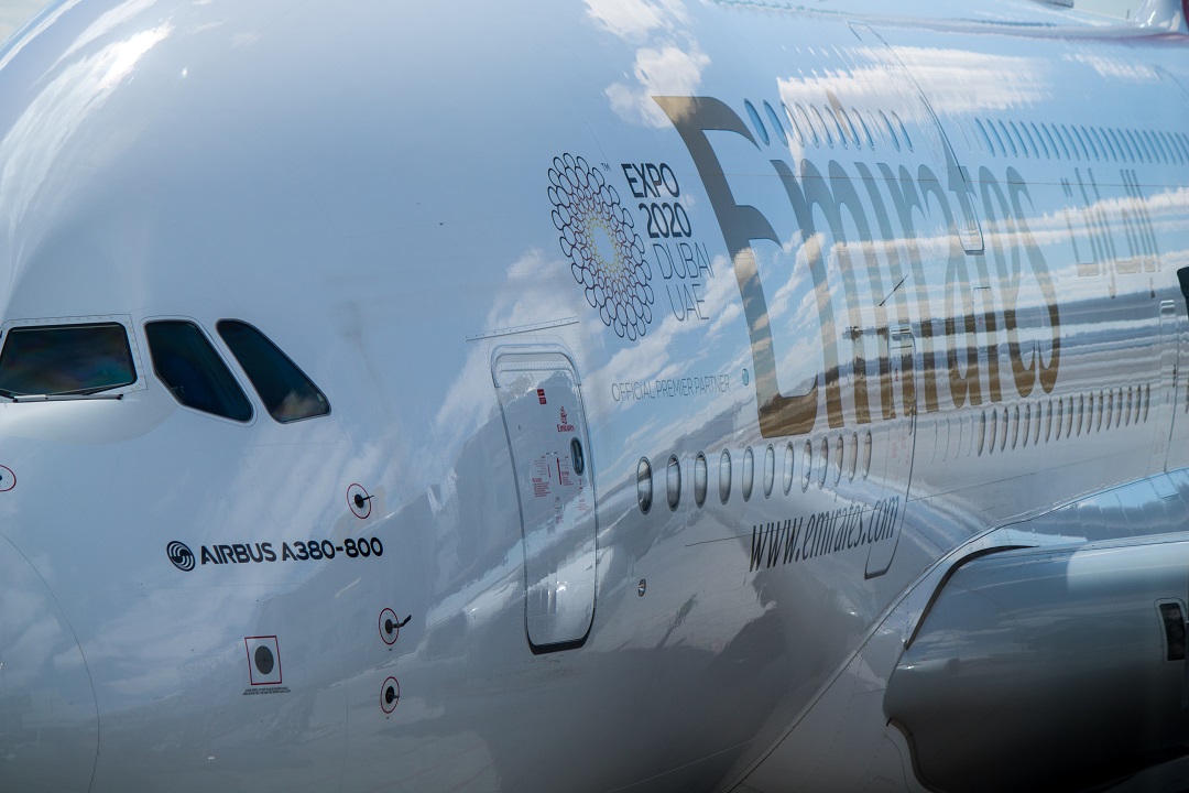 emirates airbus a380-800 toronto pearson yyz