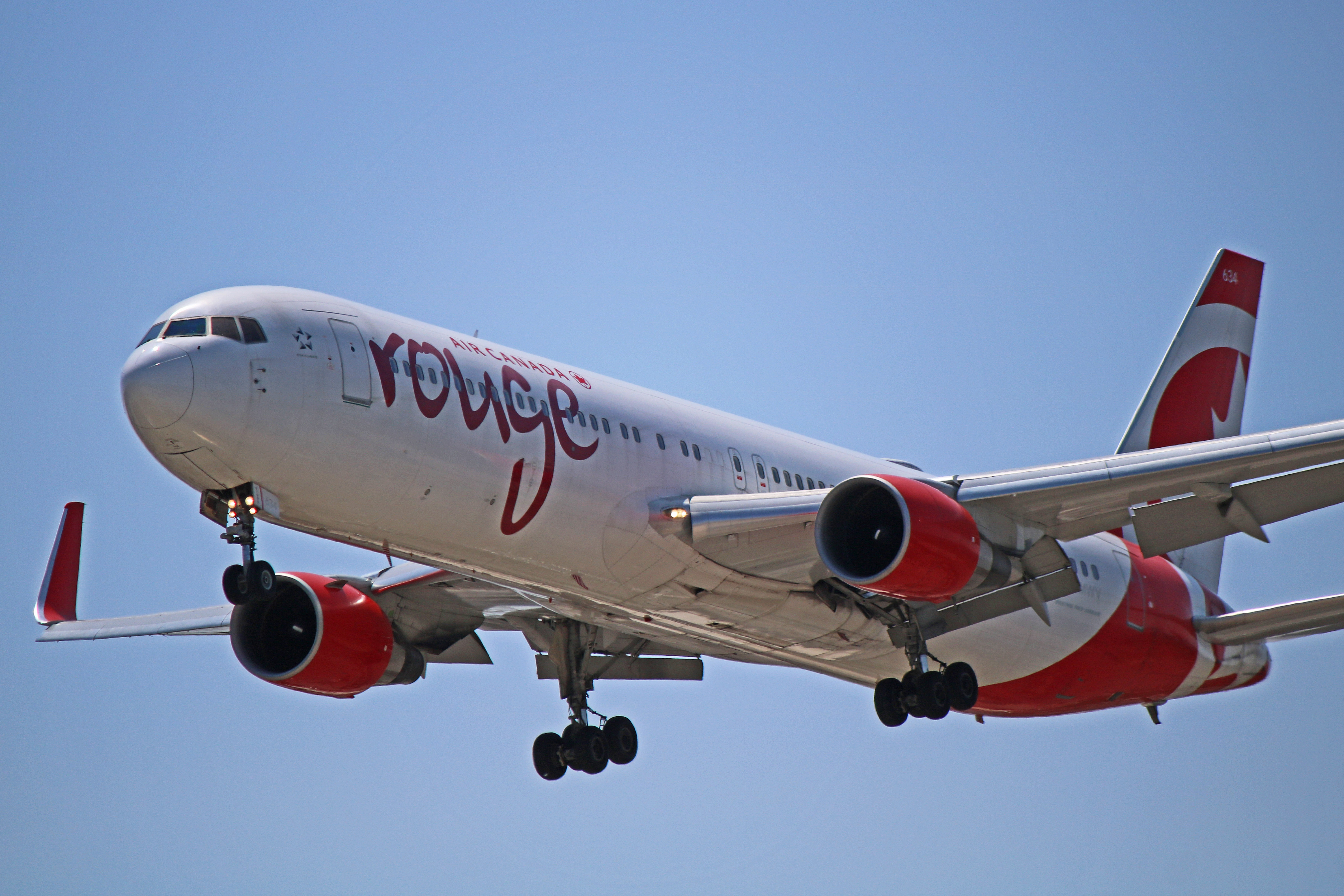 c-fmwv air canada rouge boeing 767-300er