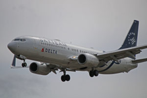 n3758y delta air lines boeing 737-800 skyteam alliance