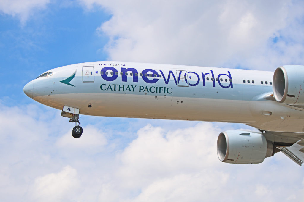 b-kql cathay pacific boeing 777-300er oneworld livery