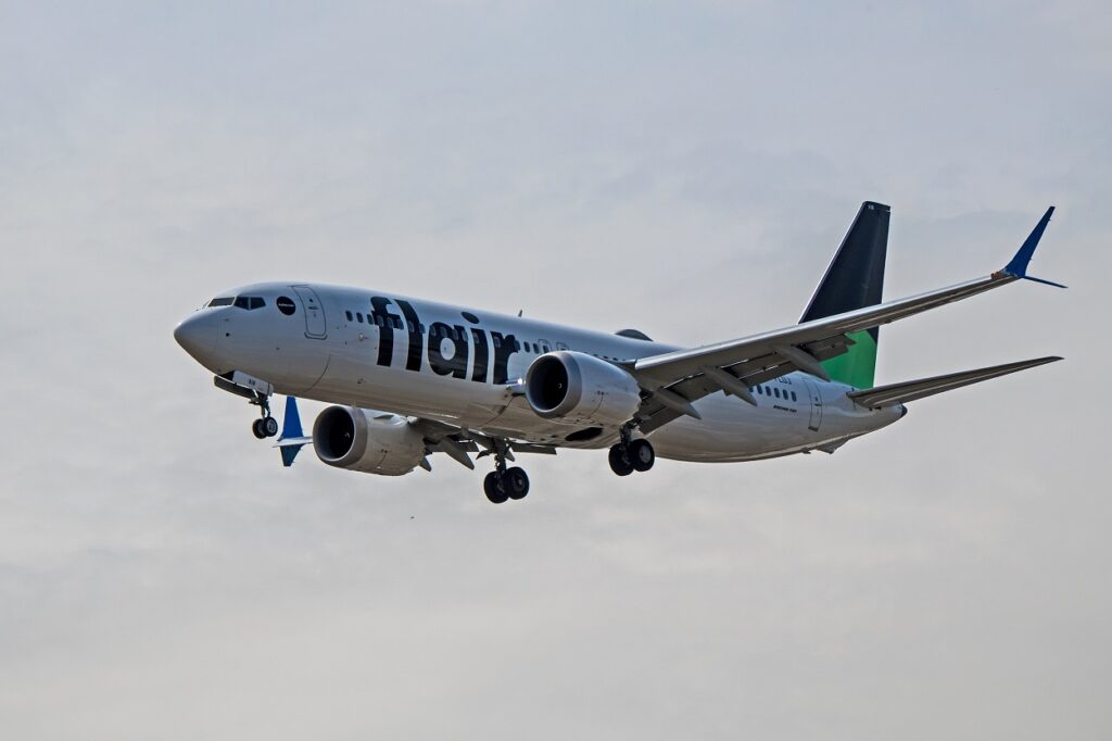 c-fluj flair airilnes boeing 737 max 8